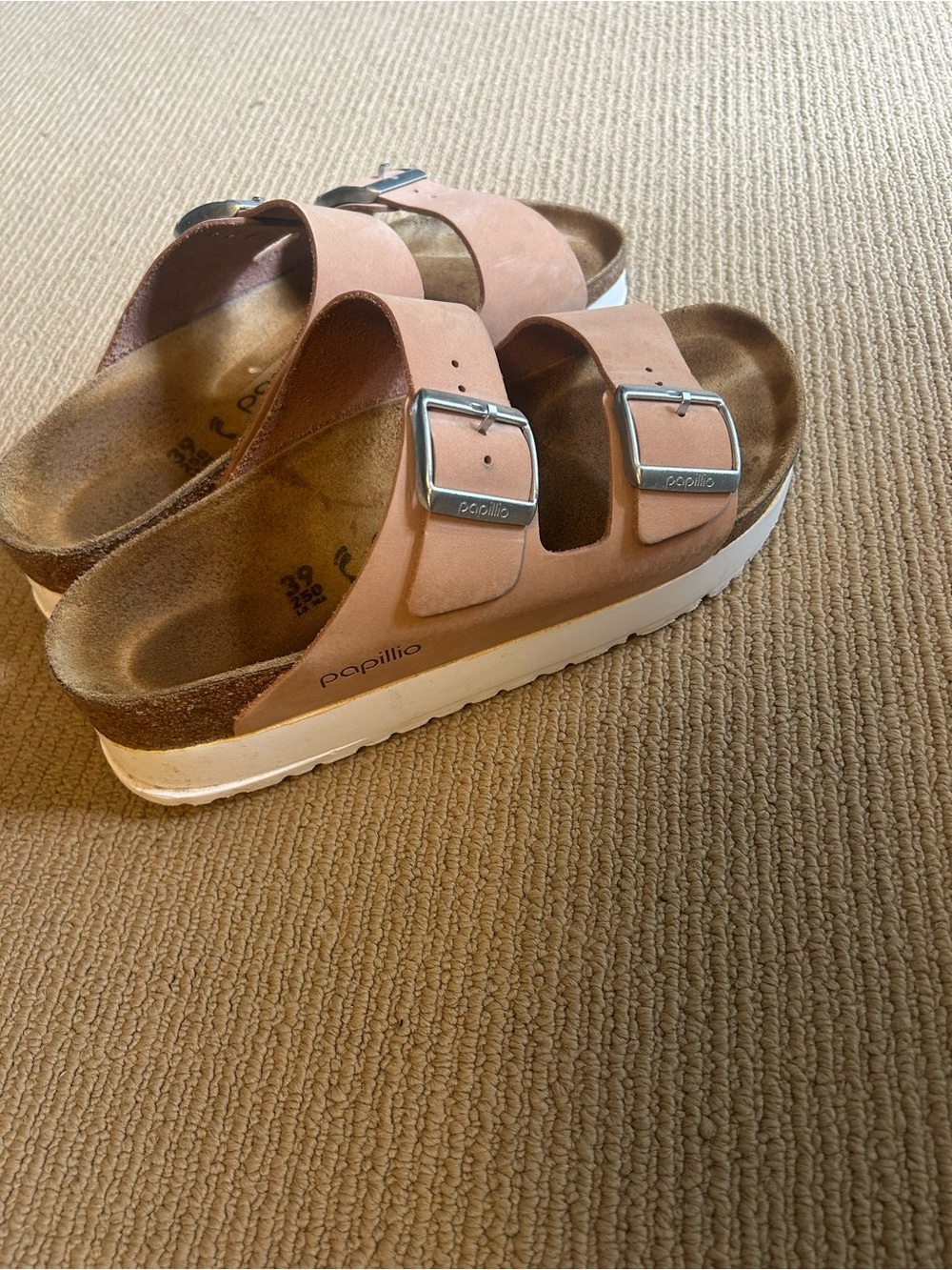 Birkenstock Arizona Platform in Dusty Pink